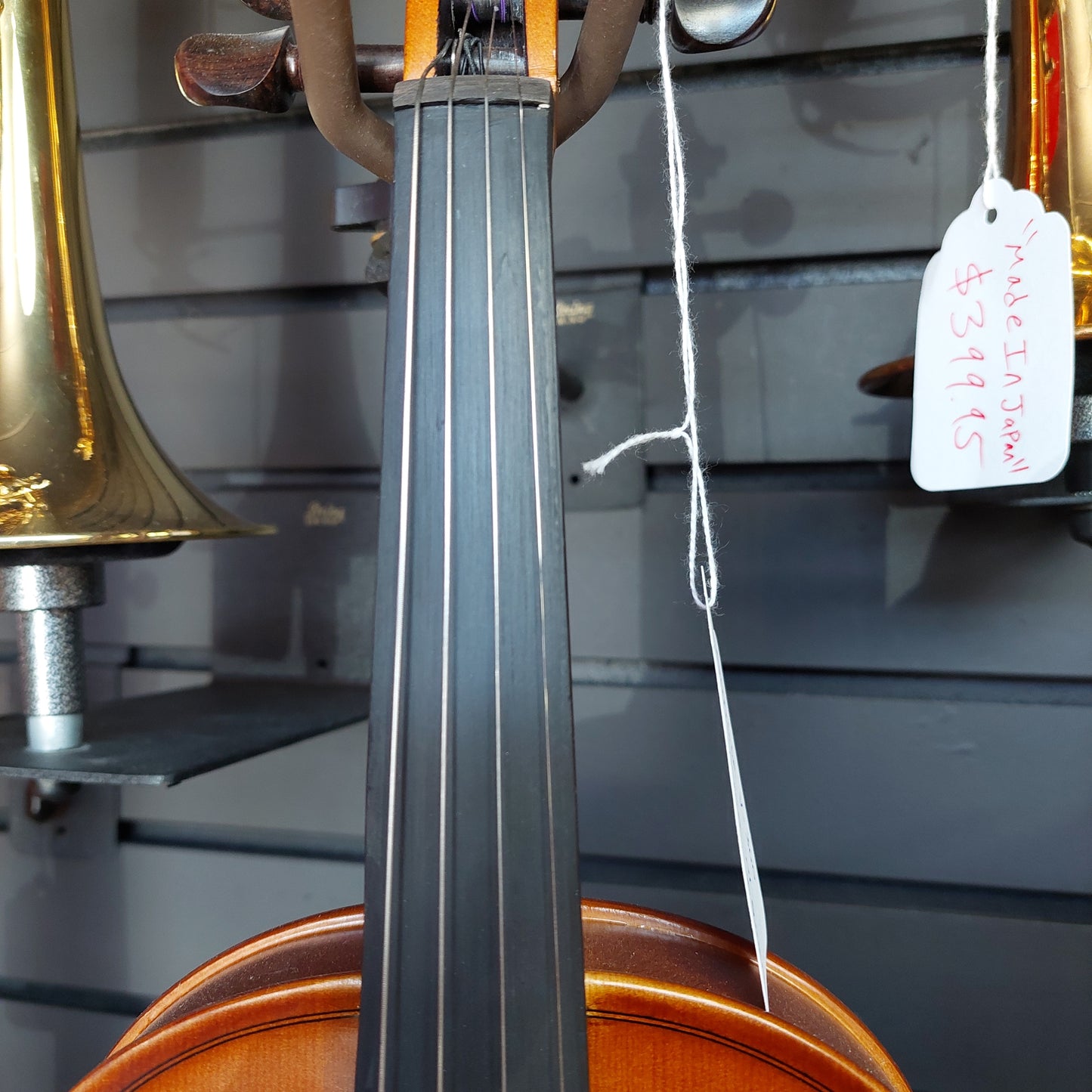 Sunlite 4/4 Violin w/ Case, Bow & Rosin - V-300