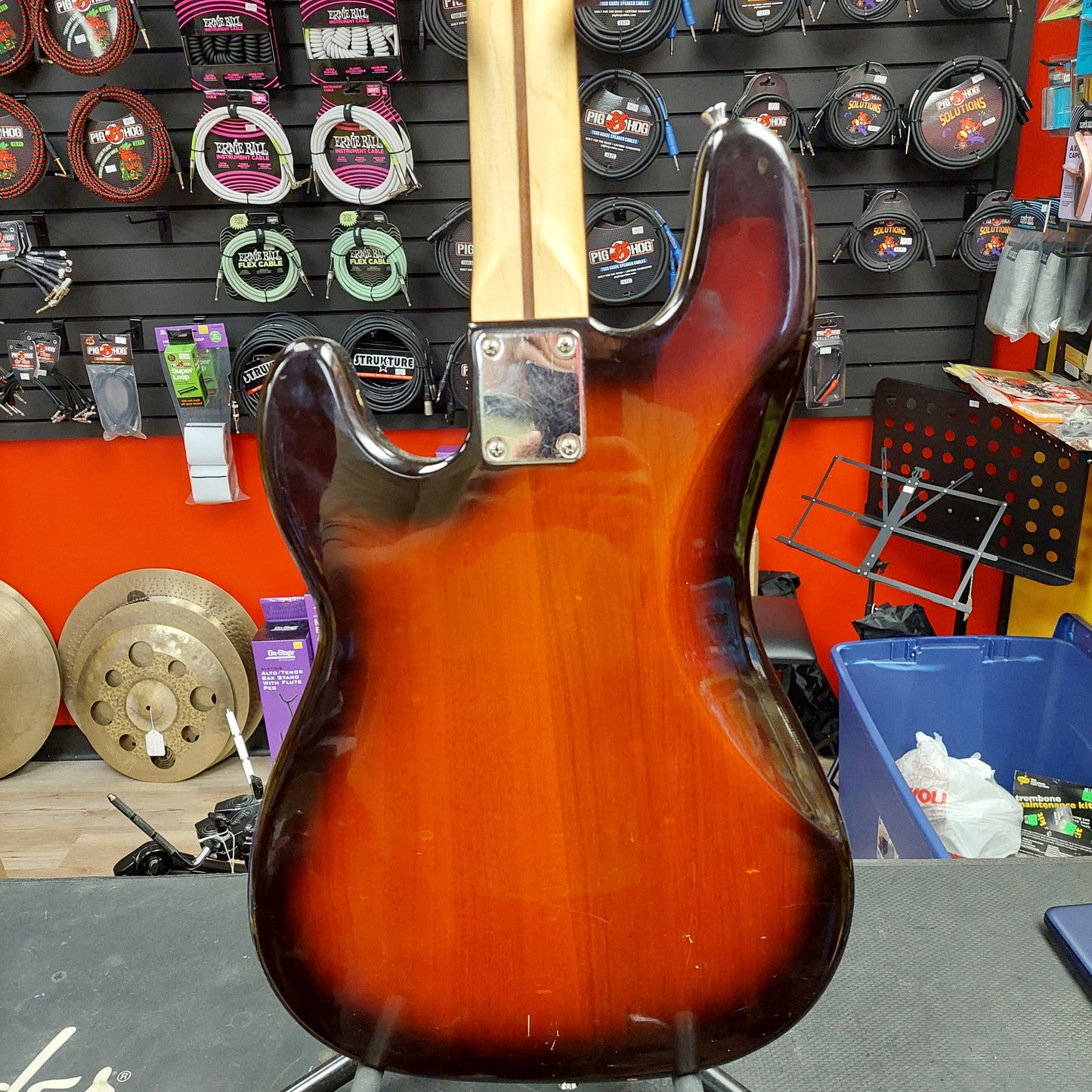 BASSLINES 4-String P BASS GUITAR (USED)