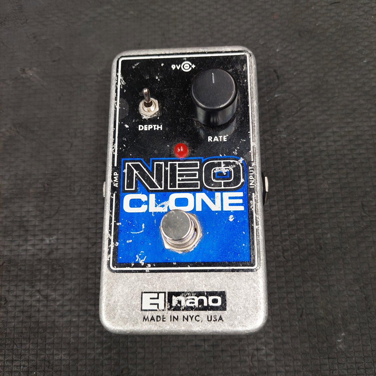 EHX NEO CLONE EFFECTS PEDAL (USED)