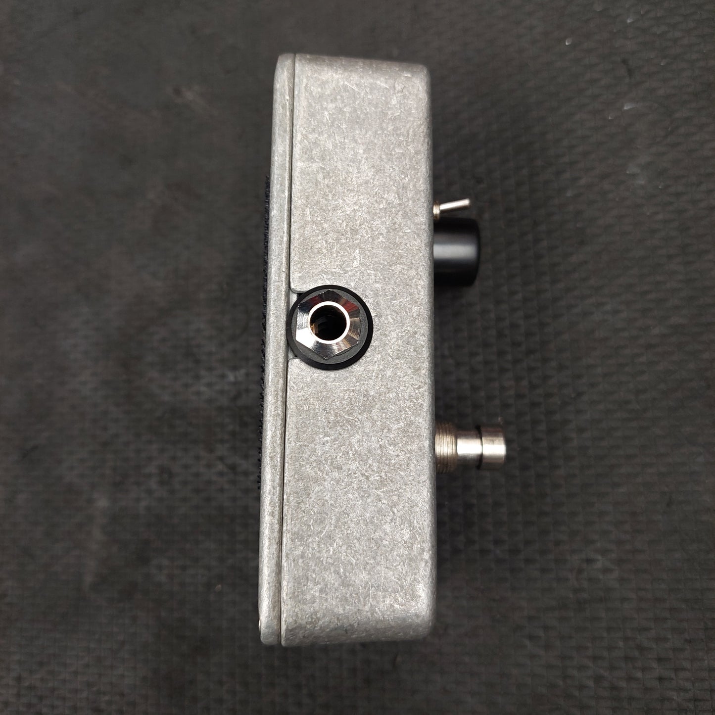 EHX NEO CLONE EFFECTS PEDAL (USED)