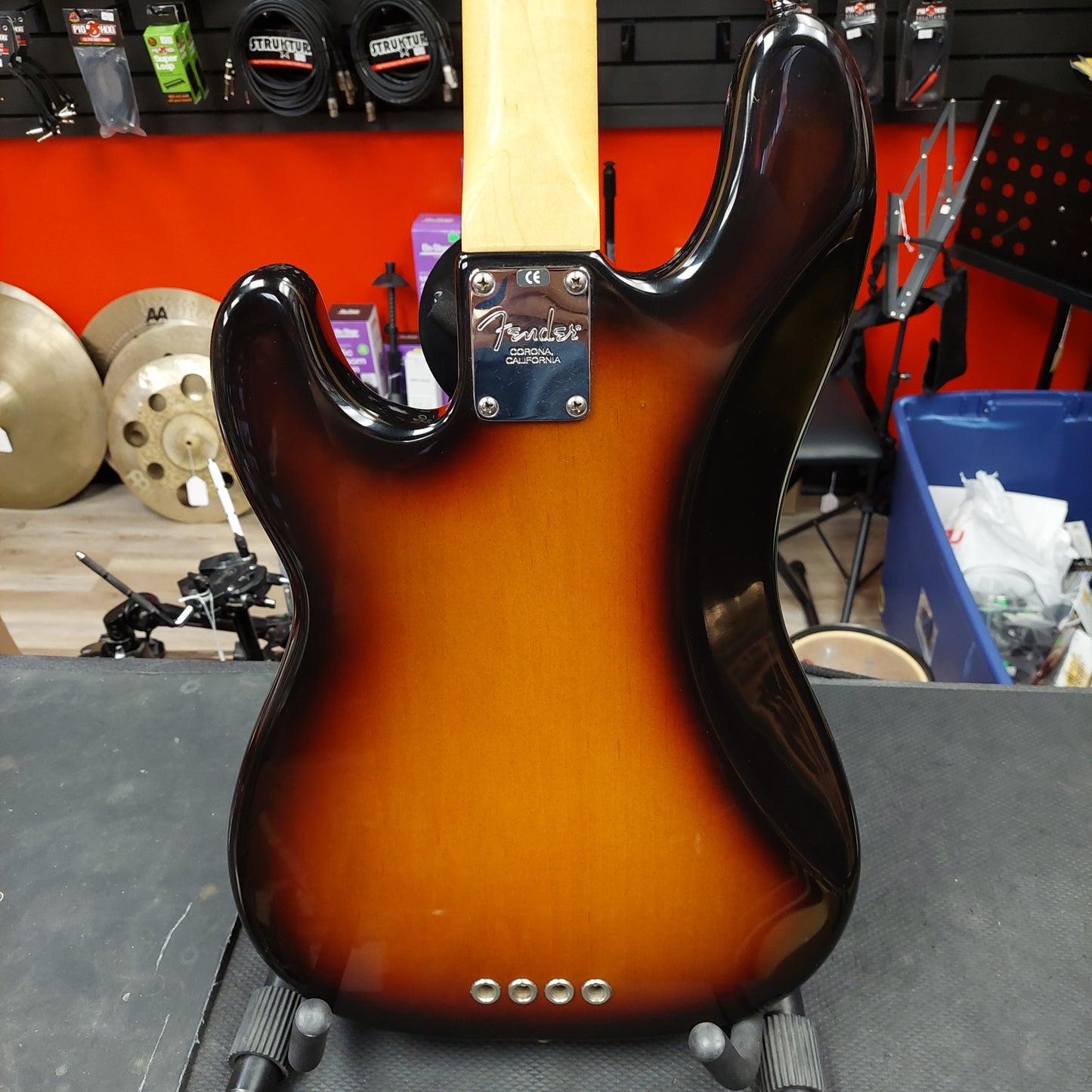 1999 Fender American Standard 4-String P-Bass - 2 Tone Sunburst w/ Hard Case SN# N9400139