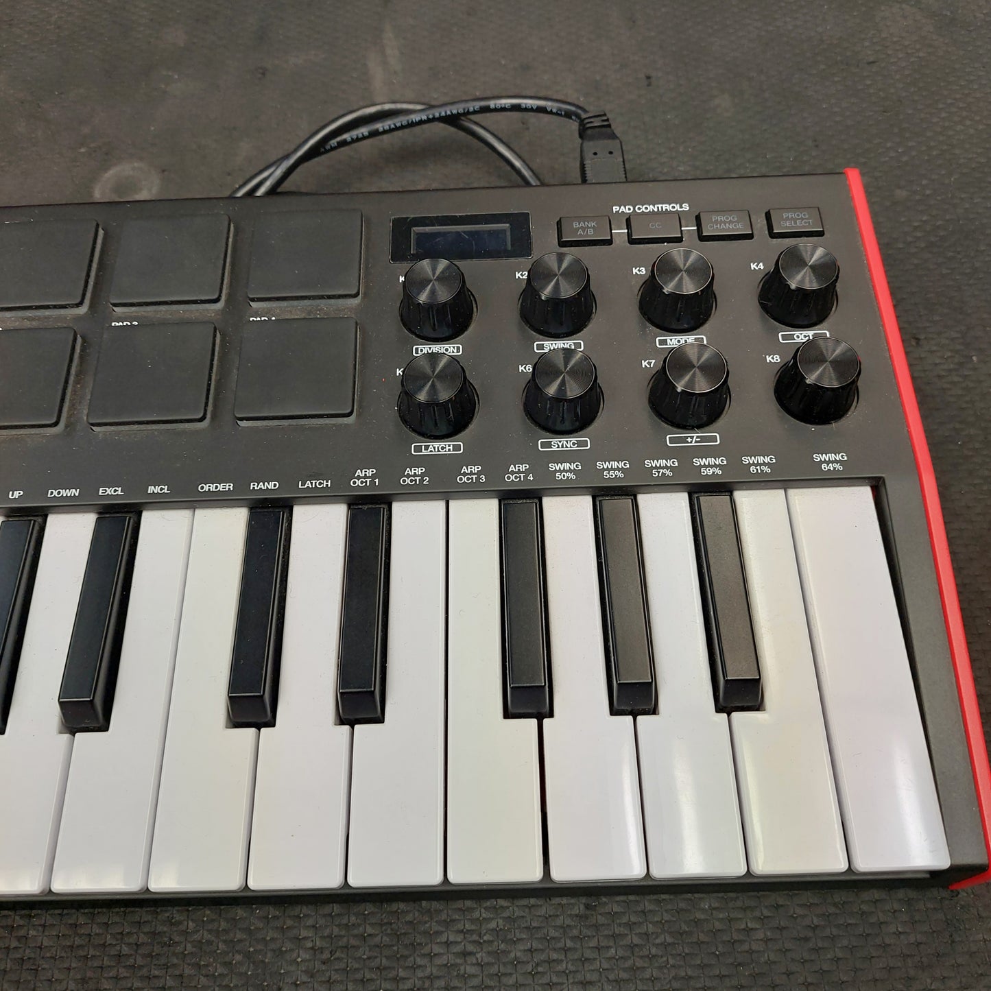 AKAI MPK mini Midi Keyboard (USED) SN# (21)E82307248730121
