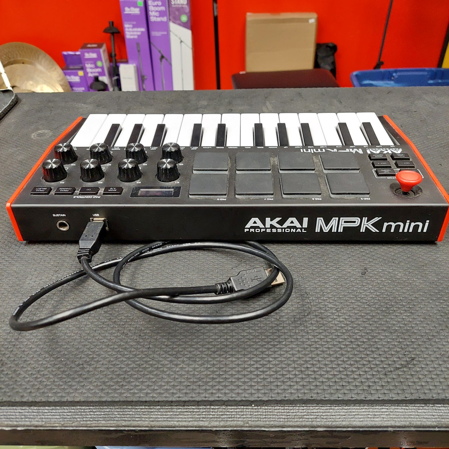 AKAI MPK mini Midi Keyboard (USED) SN# (21)E82307248730121