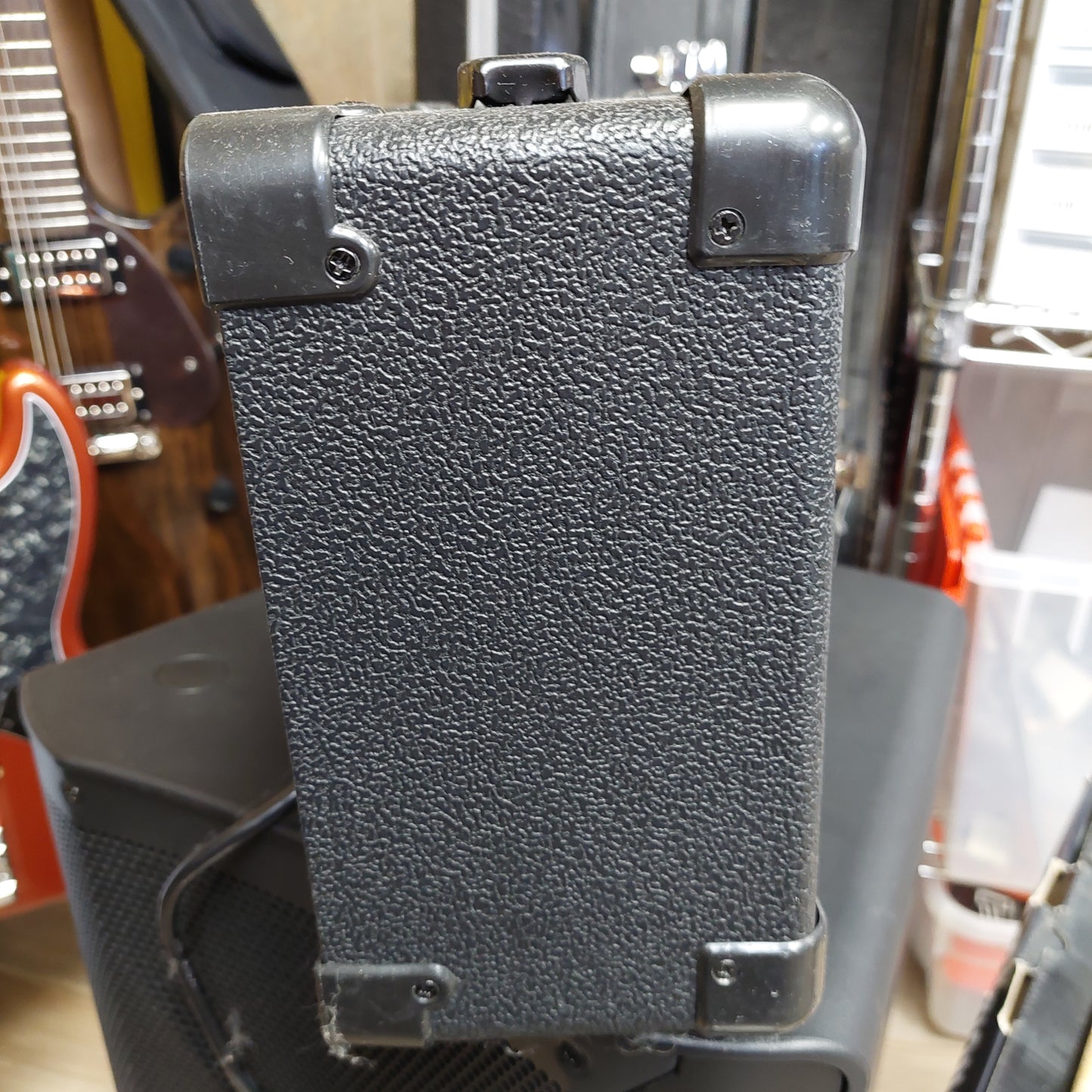 DAVISON DA-10 GUITAR AMP (USED)