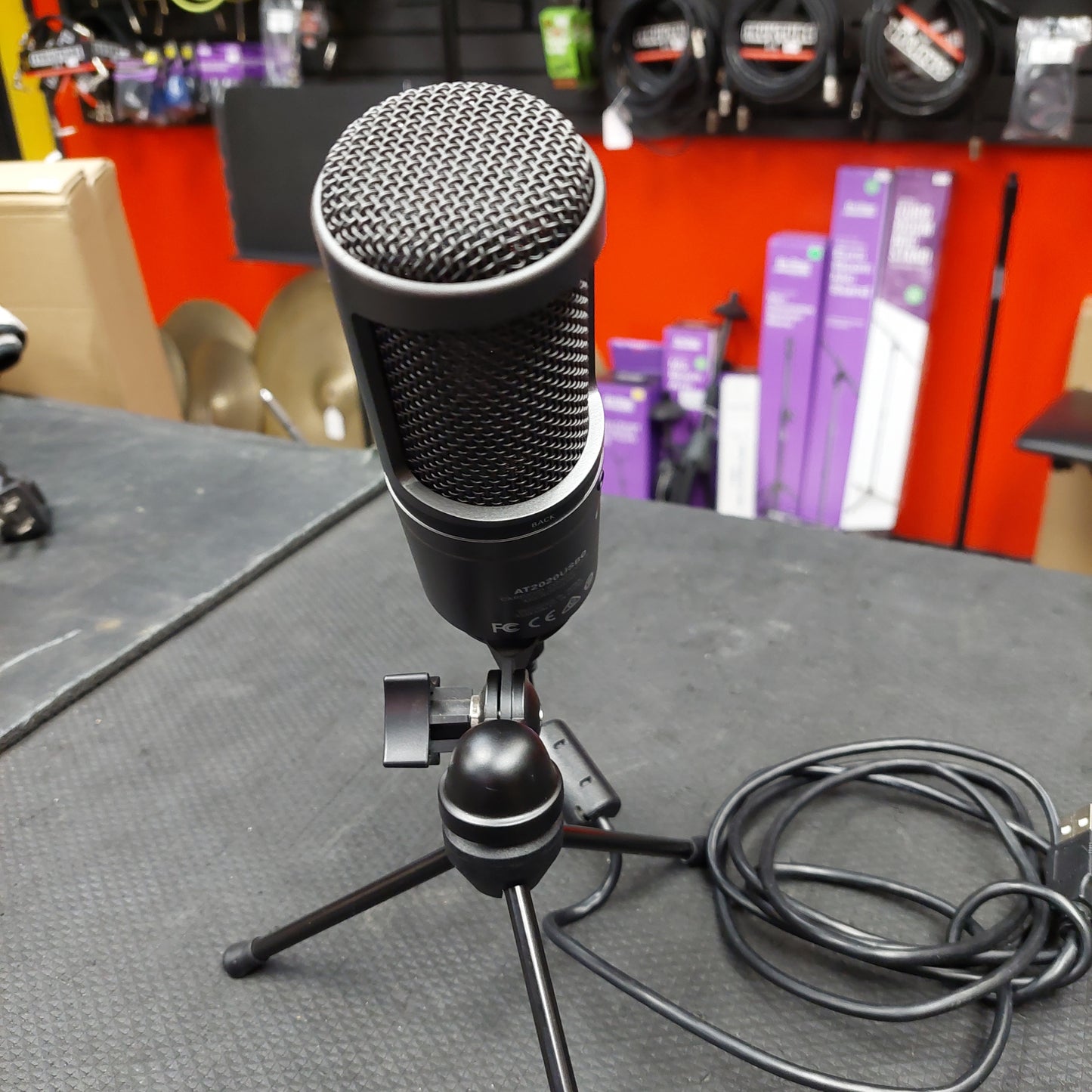 Audio Technica AT2020USB+ Cardioid Condenser Microphone w/ Tripod Stand & USB Cable (USED)