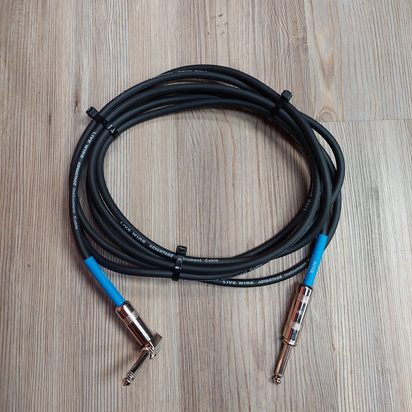 Live Wire Advantage Instrument Cable - 10 Feet - Black (USED)