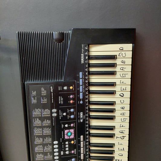 Yamaha PSR-410 Keyboard 61-Key w/ Yamaha Gig Bag (USED) "Missing Battery Cover"