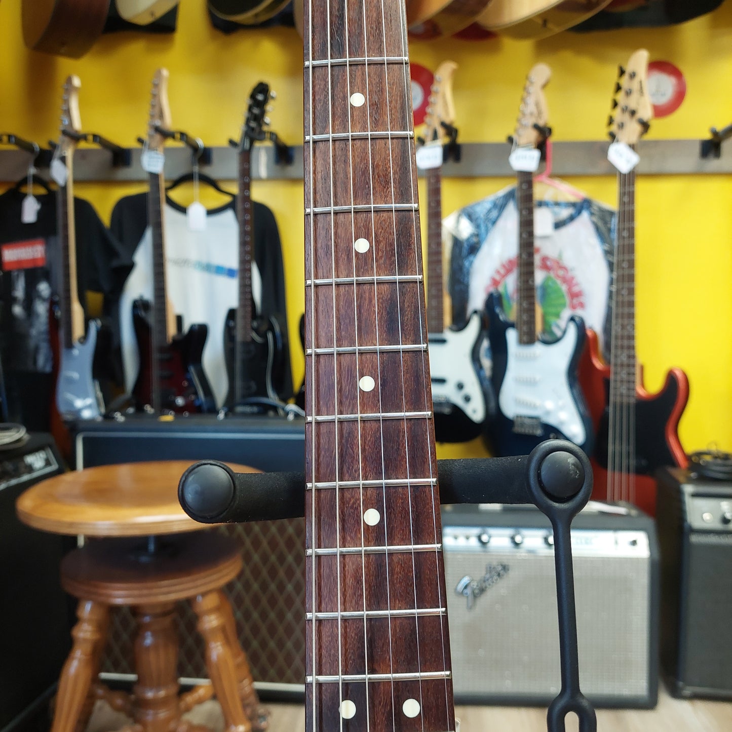 2015 SQUIER VINTAGE MODIFIED JAZZMASTER ELECTRIC GUITAR - SUNBURST SN# ICS15142100