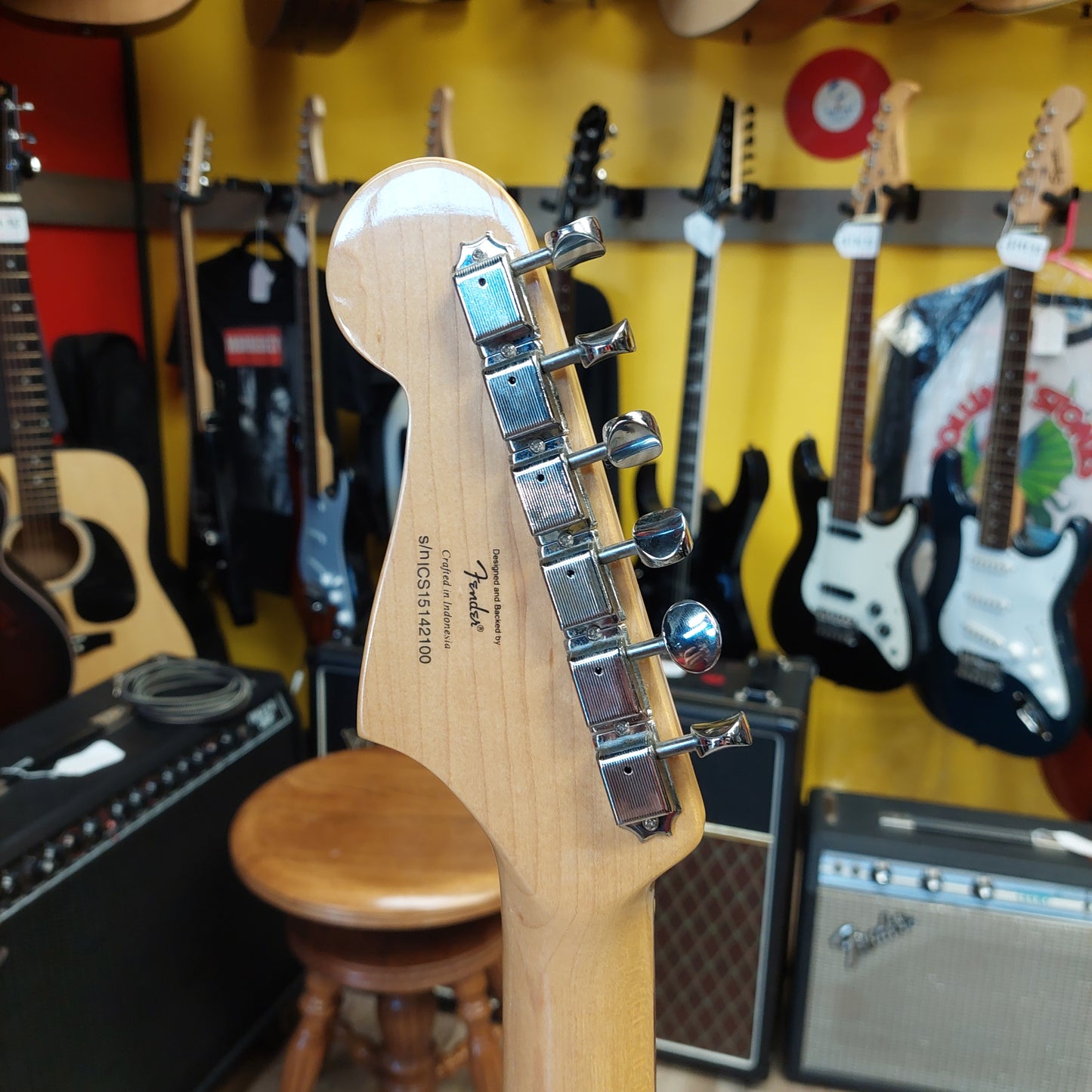 2015 SQUIER VINTAGE MODIFIED JAZZMASTER ELECTRIC GUITAR - SUNBURST SN# ICS15142100