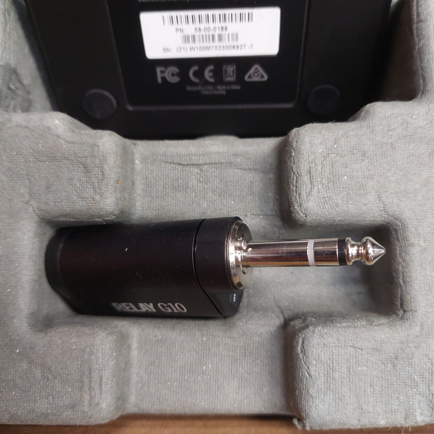 Line 6 Relay G10 Wireless Guitar System (USED) SN# W100M7023009627-1 "Sold As Is" Power Connection Loose Still Works