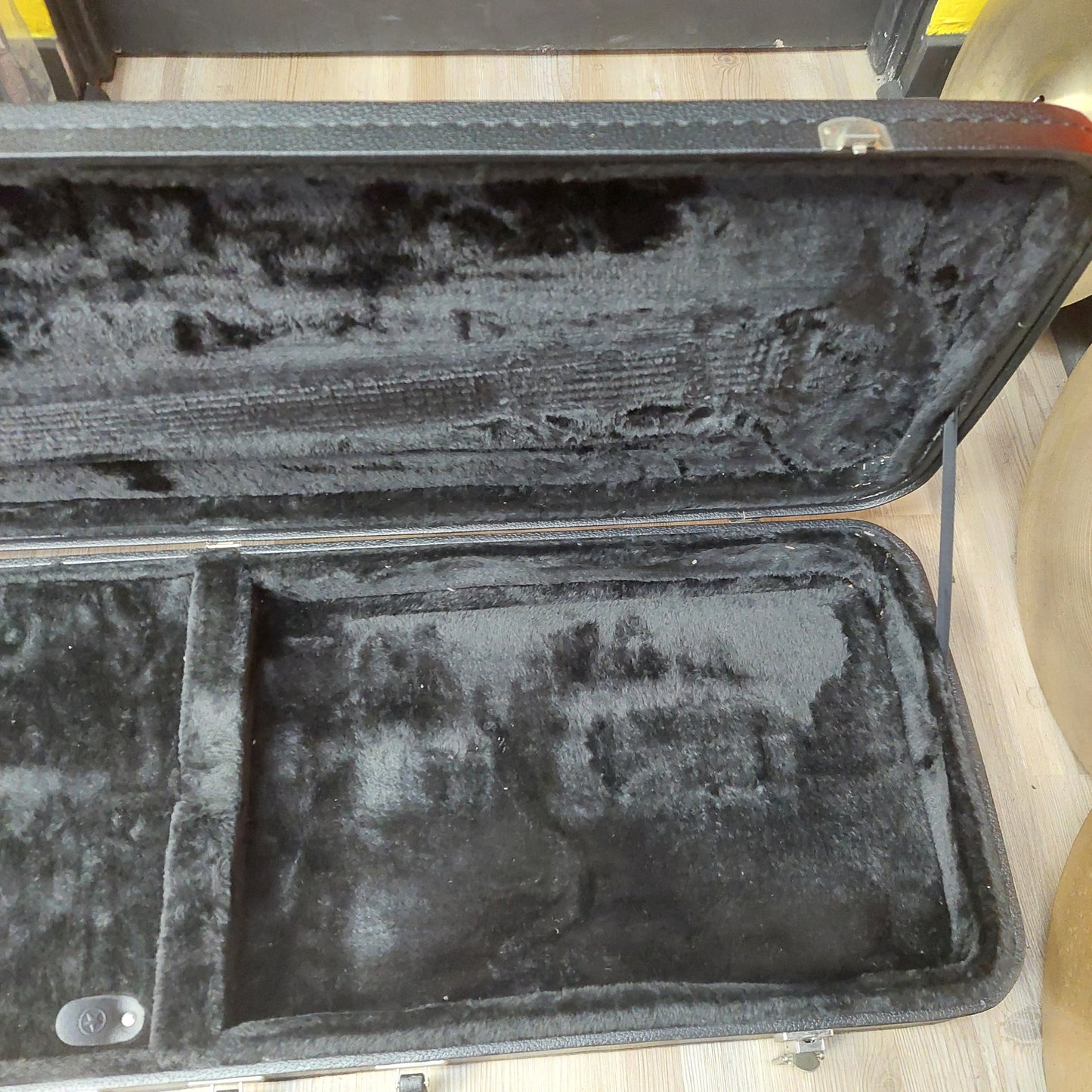 Road Runner Electric Guitar/Strat Hard Case - Black (USED)