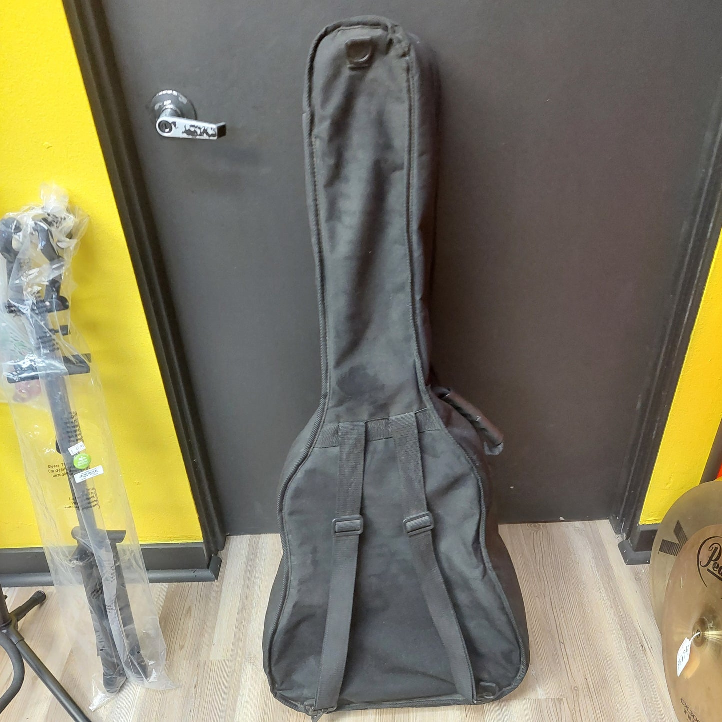 Road Runner KGRR-020 Acoustic Guitar Gig Bag - Black (USED)