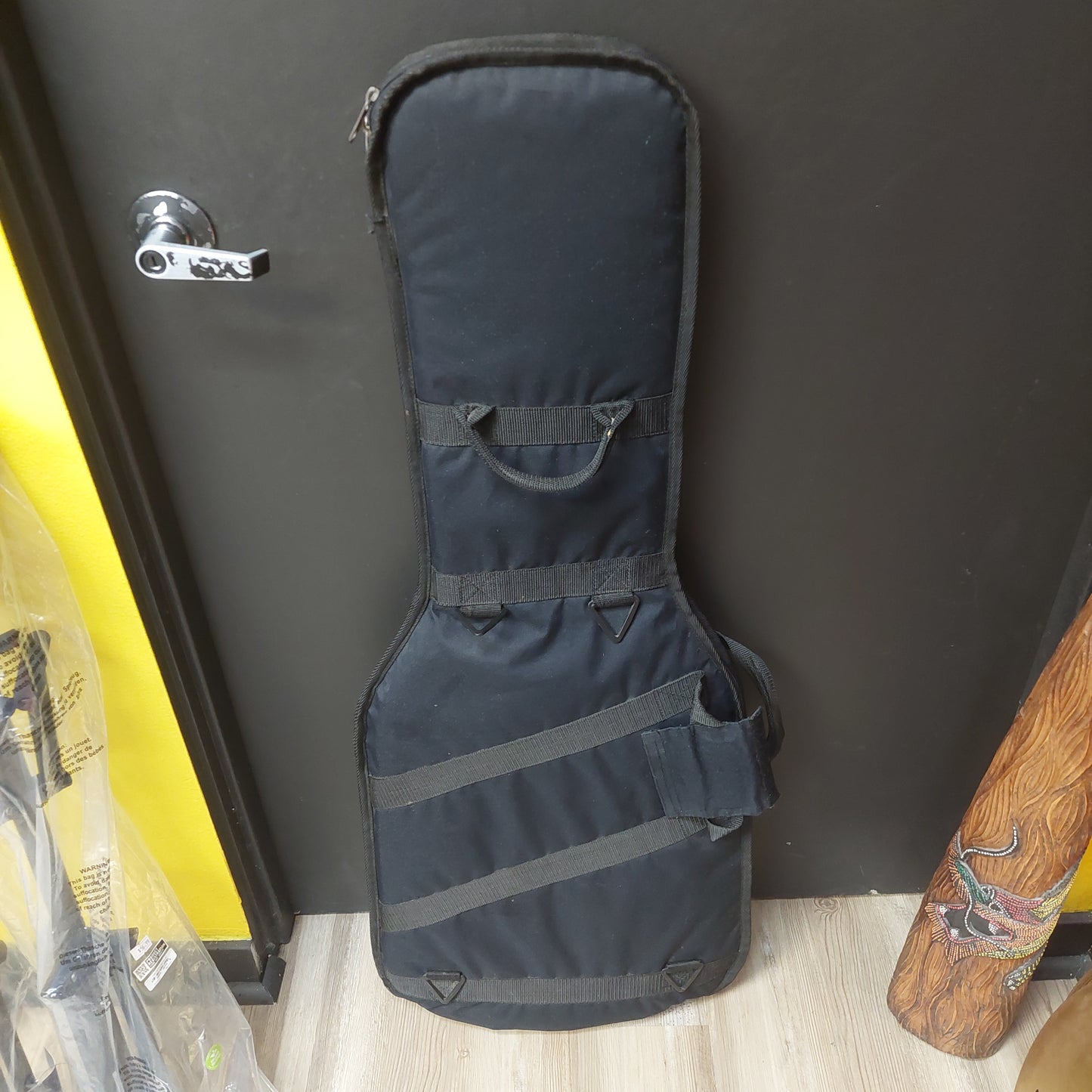 Fender Deluxe Gold Badge Electric Guitar Gig Bag - Black (USED) "Sold As Is" Has Broken Zipper On One Pocket