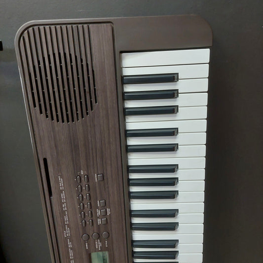 Yamaha PSR-E360W 61-Key Keyboard w/ Power Supply (USED) SN# 21UEZP01033