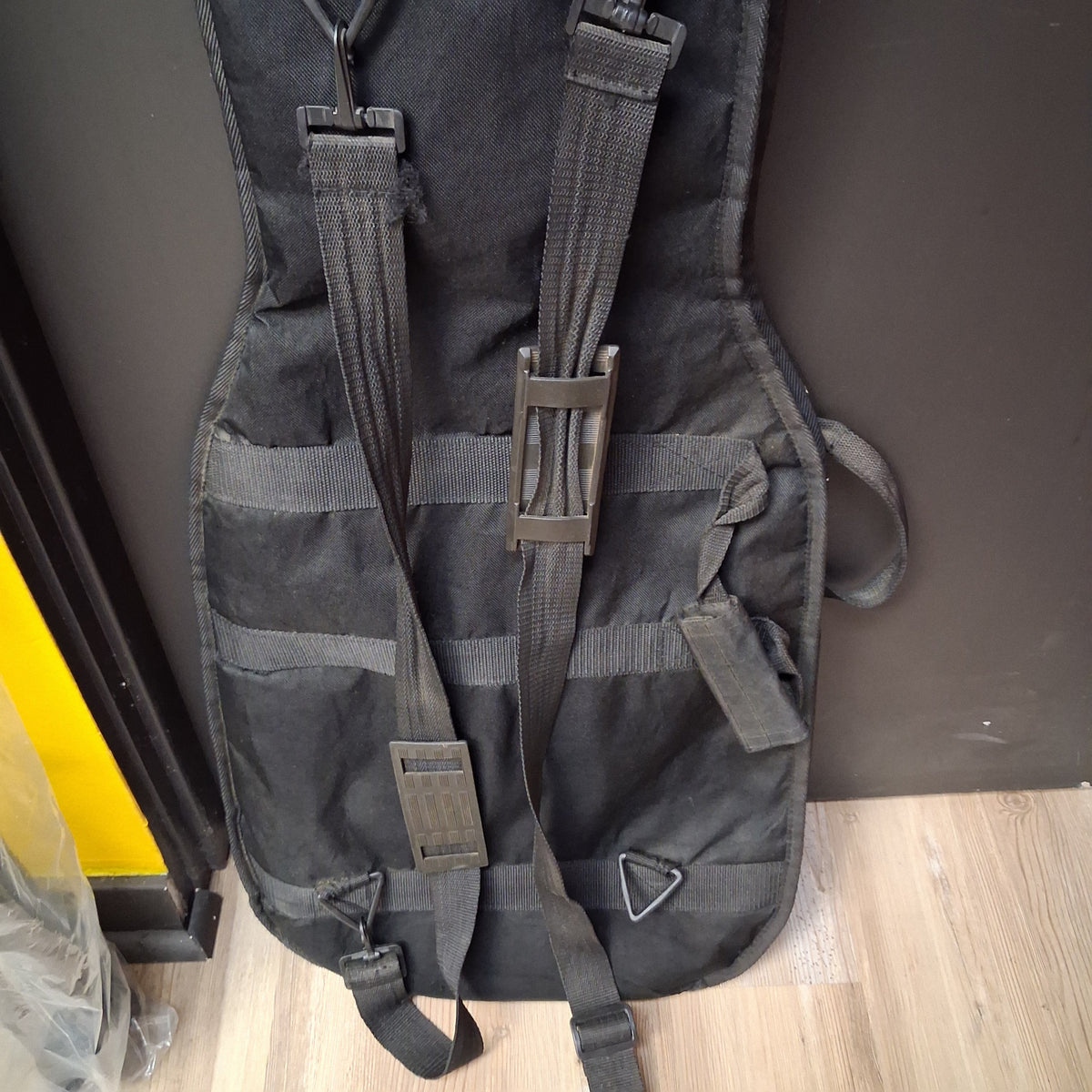 Fender Electric Guitar Gig Bag - Black (USED)