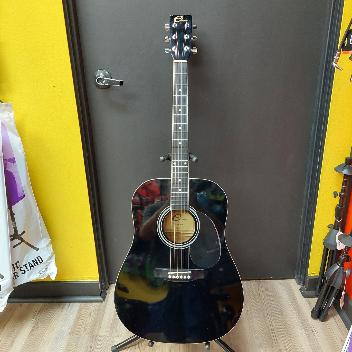 Cleaca Acoustic Guitar - Gloss Black (USED)