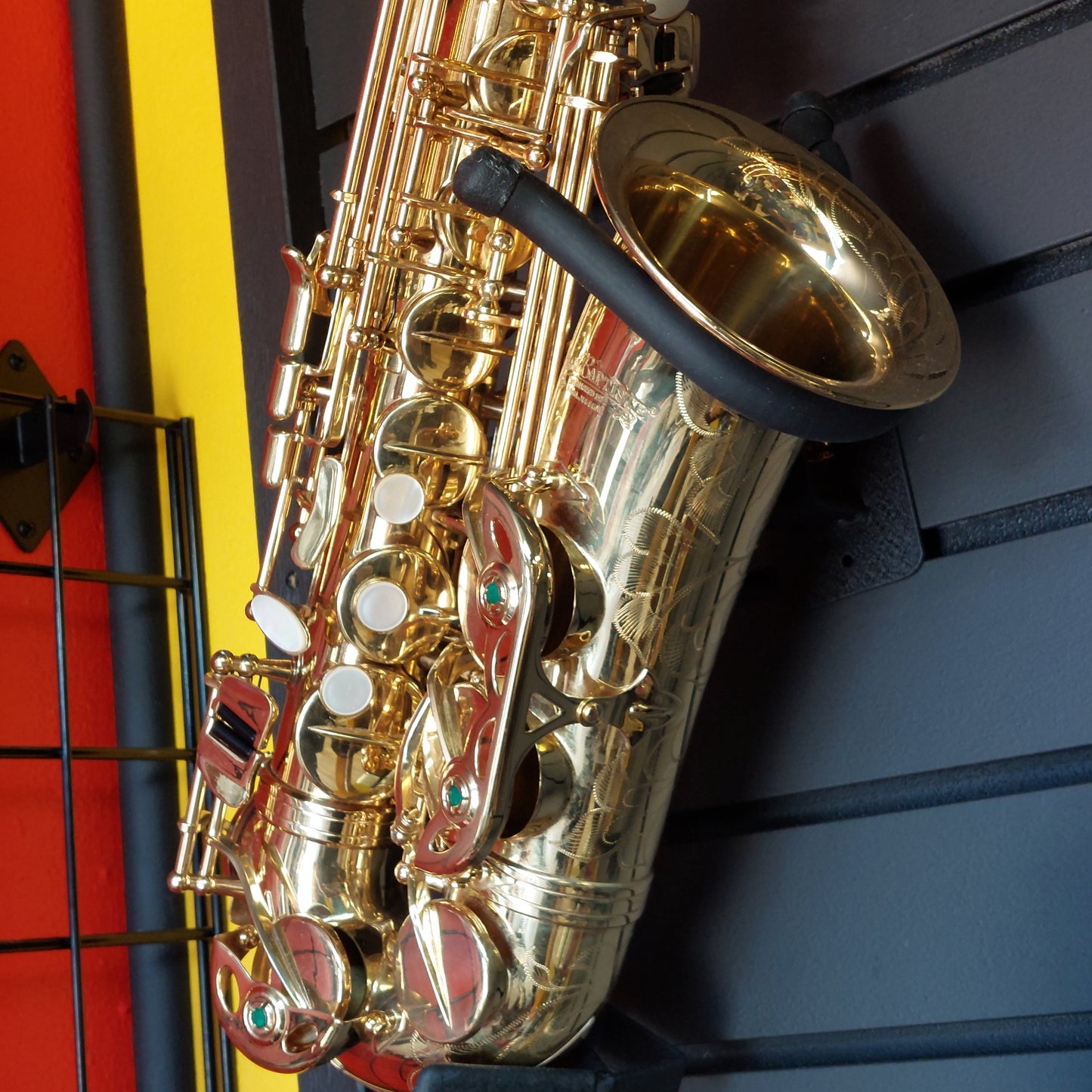 Jean Baptiste JB686 Alto Saxophone w/ D'Addario B5 Mouthpiece & Case (USED) SN # 686AL3G0004