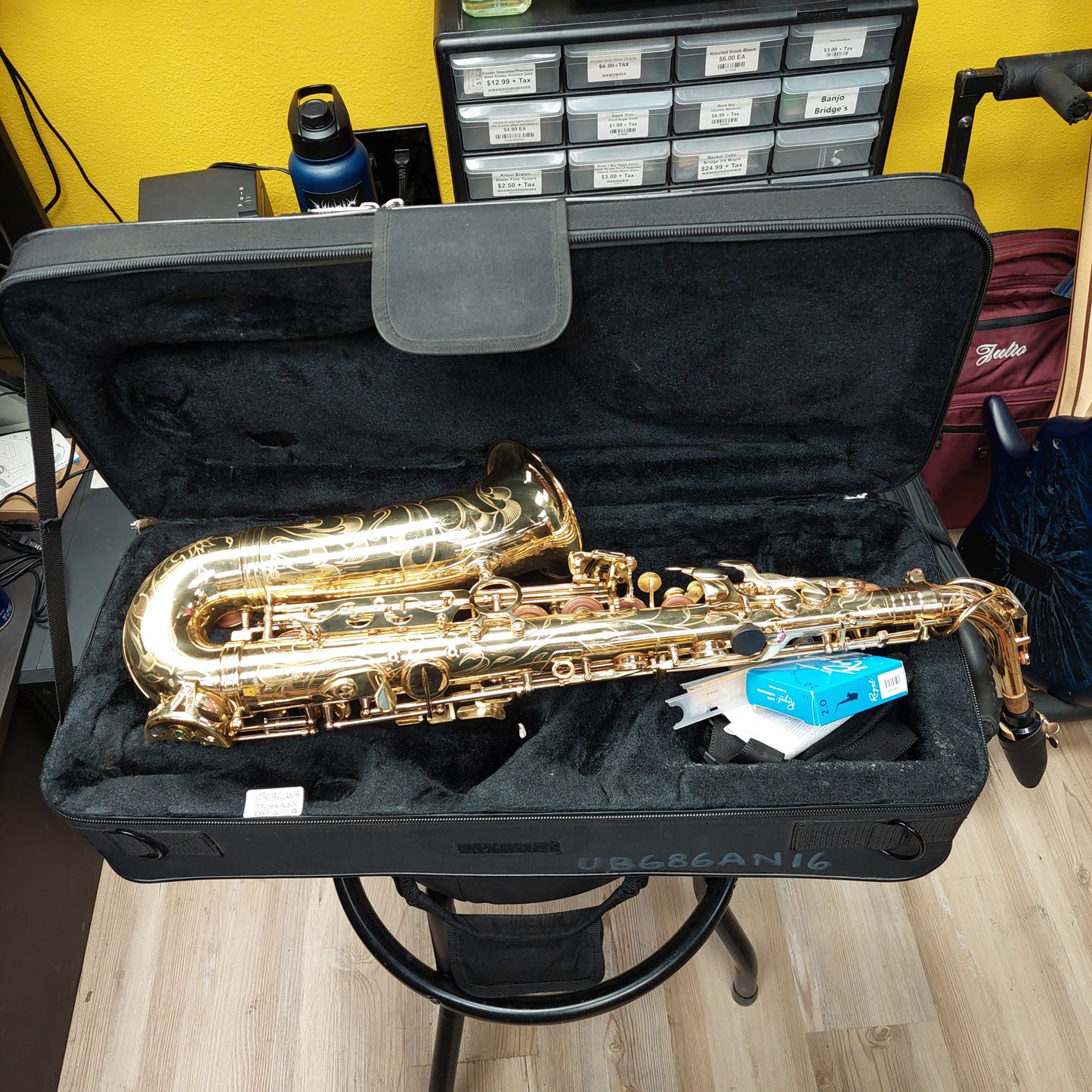 Jean Baptiste JB686 Alto Saxophone w/ D'Addario B5 Mouthpiece & Case (USED) SN # 686AL3G0004