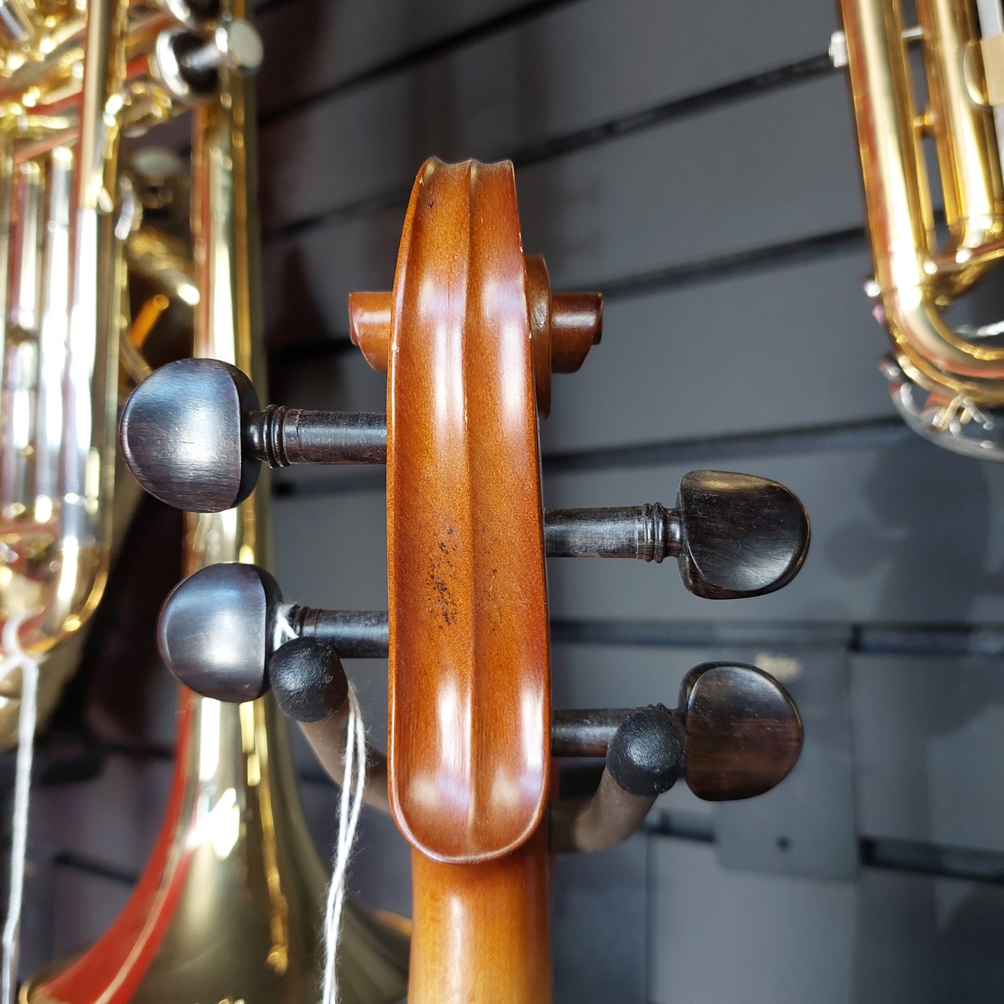 Sunlite 4/4 Violin w/ Case, Bow & Rosin - V-300
