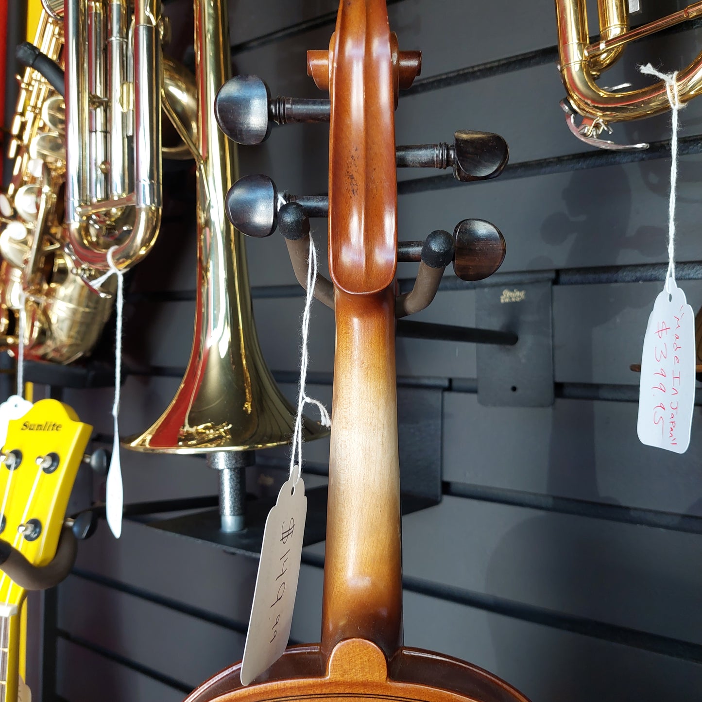 Sunlite 4/4 Violin w/ Case, Bow & Rosin - V-300