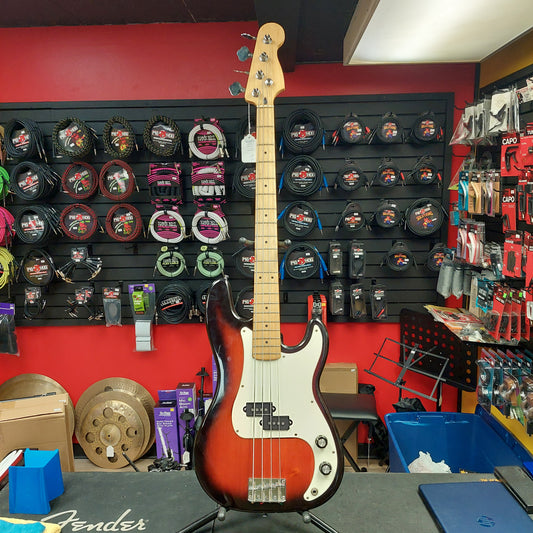 BASSLINES 4-String P BASS GUITAR (USED)