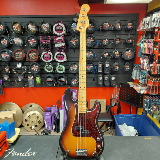 1999 Fender American Standard 4-String P-Bass - 2 Tone Sunburst w/ Hard Case SN# N9400139