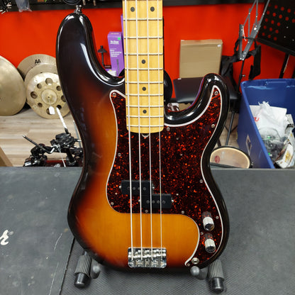 1999 Fender American Standard 4-String P-Bass - 2 Tone Sunburst w/ Hard Case SN# N9400139