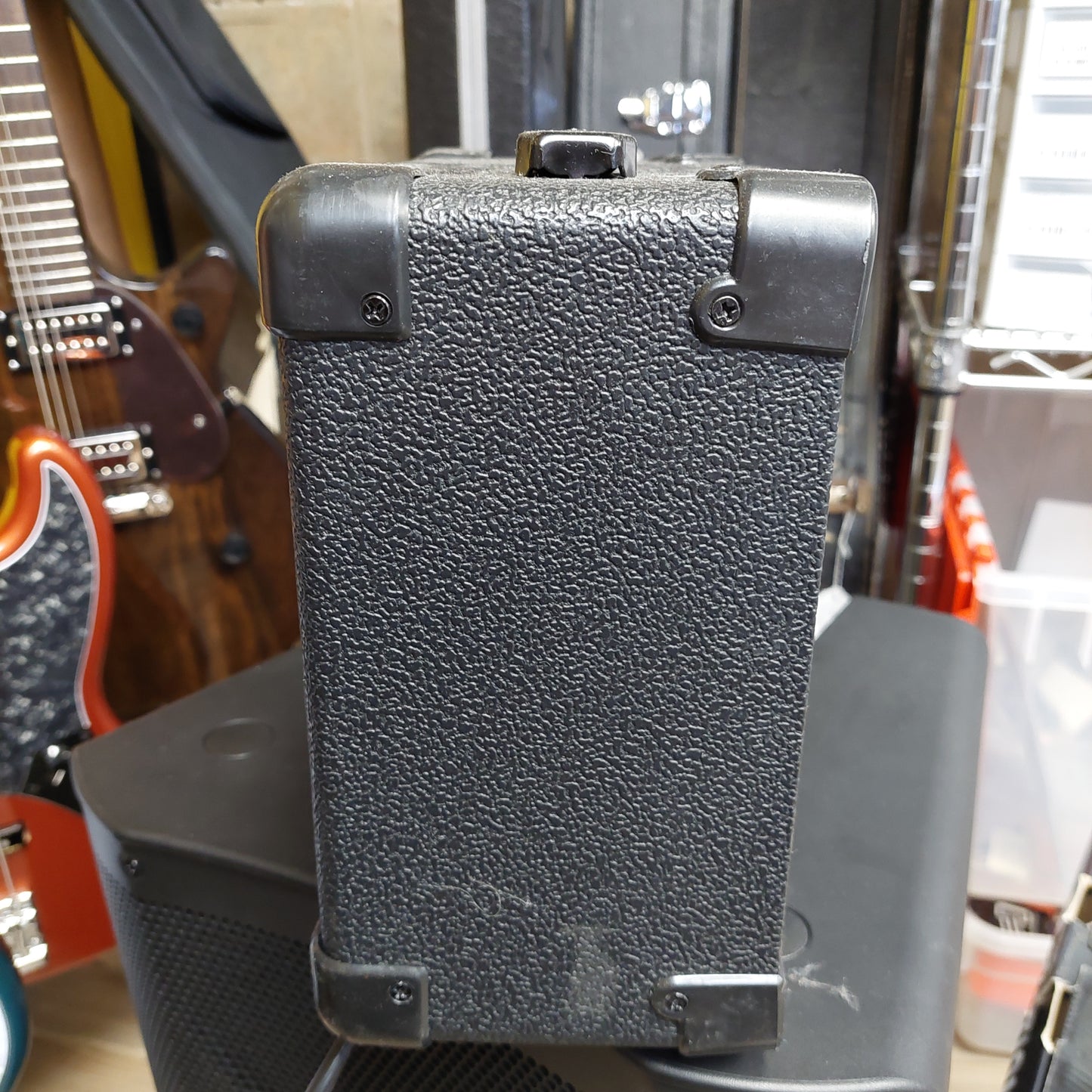 DAVISON DA-10 GUITAR AMP (USED)