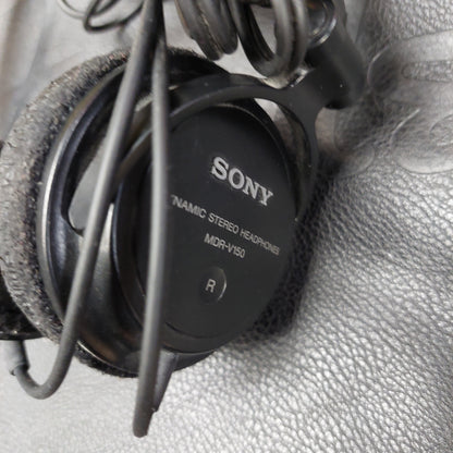 Sony MDR-V150 Headphones (USED)