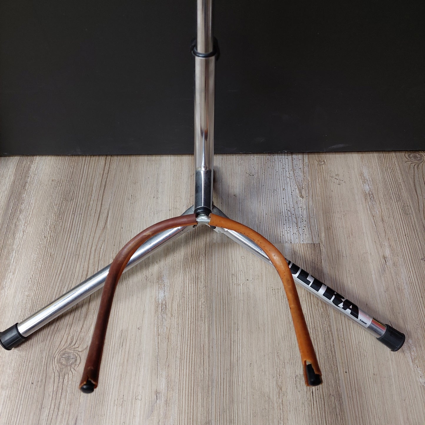 Ultra Guitar Floor Stand (USED)