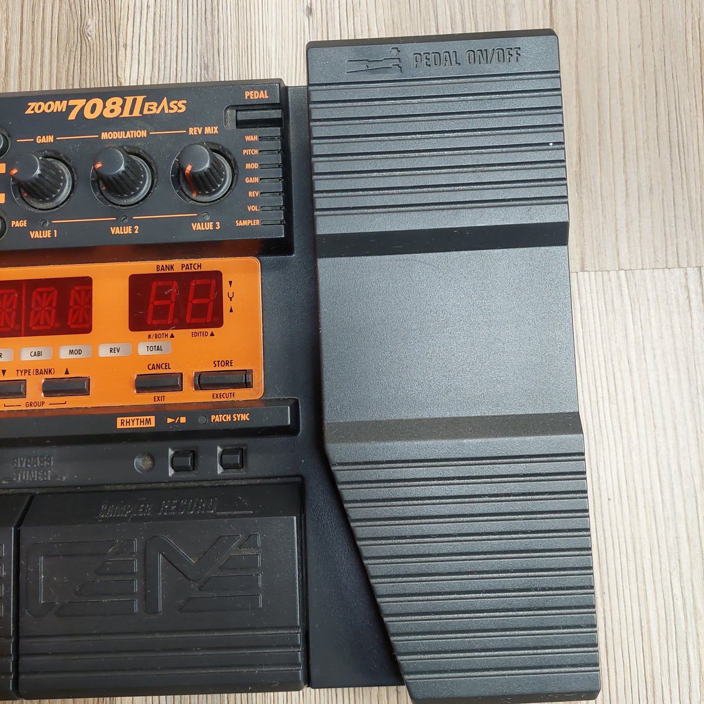 Zoom 708II Bass Multi Effects Pedal w/ Original Box (USED) SN# A30019145