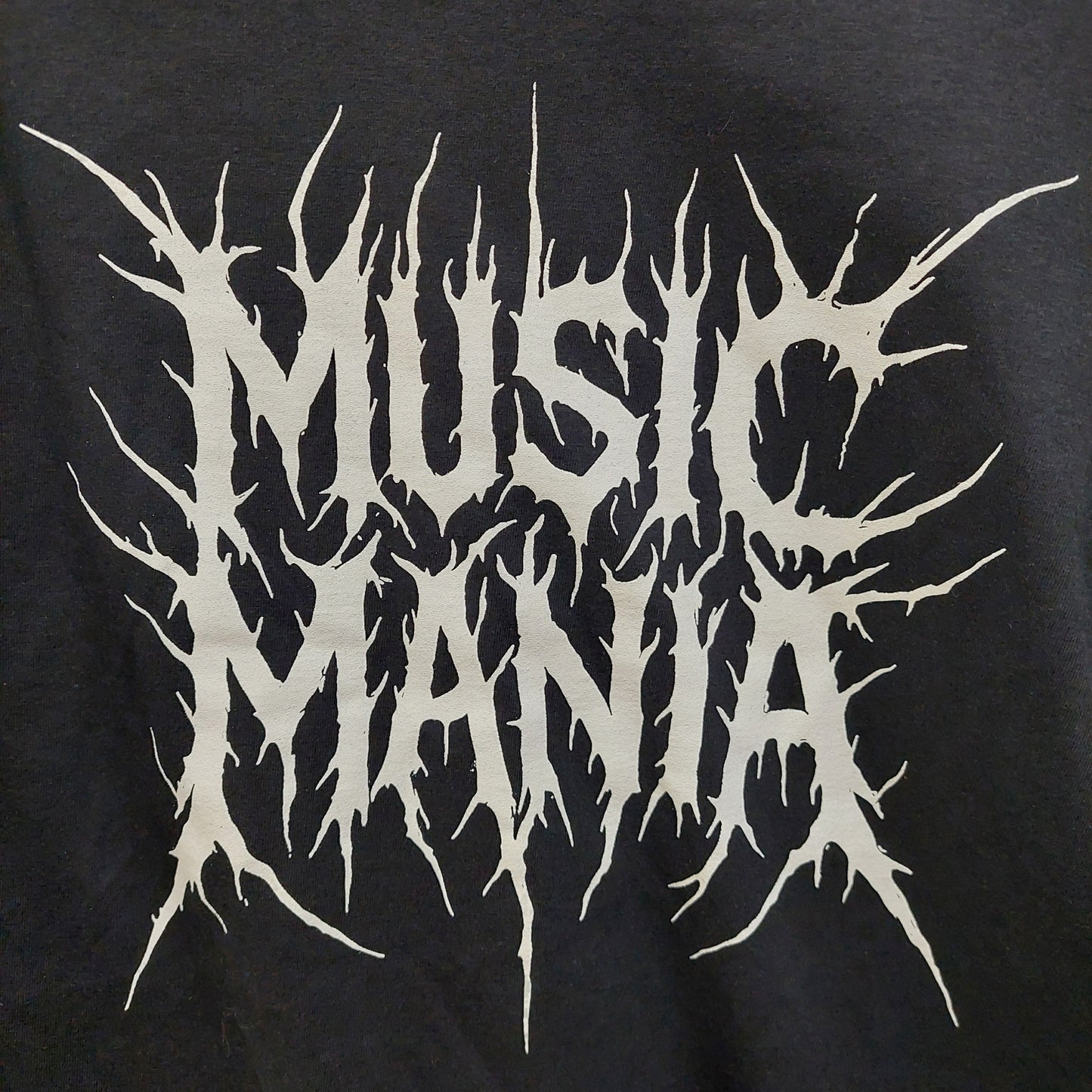 MUSIC MANIA METAL LOGO TEE- BLACK