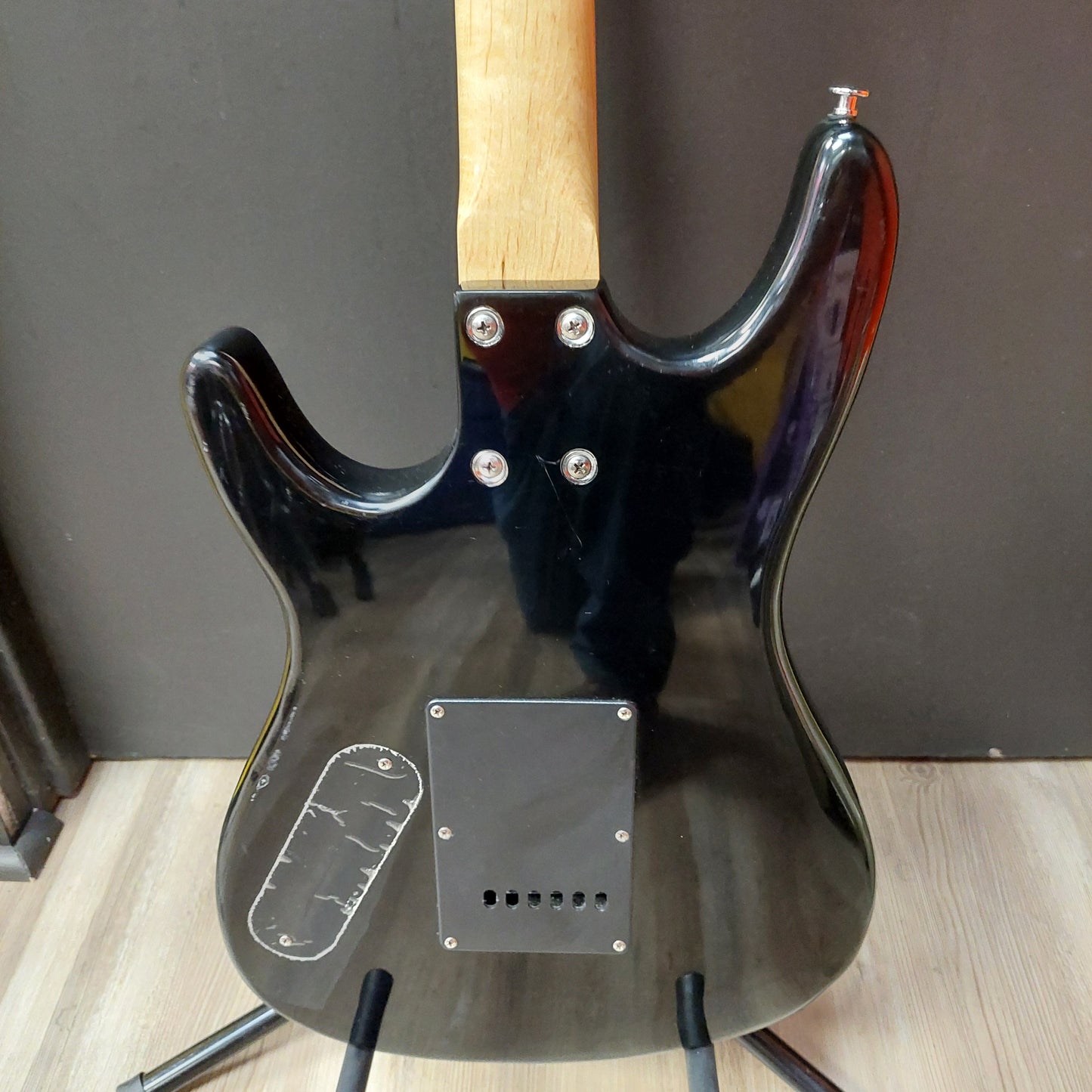 Viper GE93 Short Scale Electric Guitar (USED)