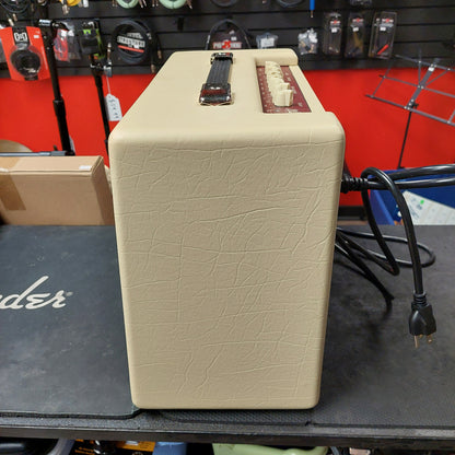 Blackstar Debut 30E Guitar Amplifier (USED) SN# 21UBA240529008