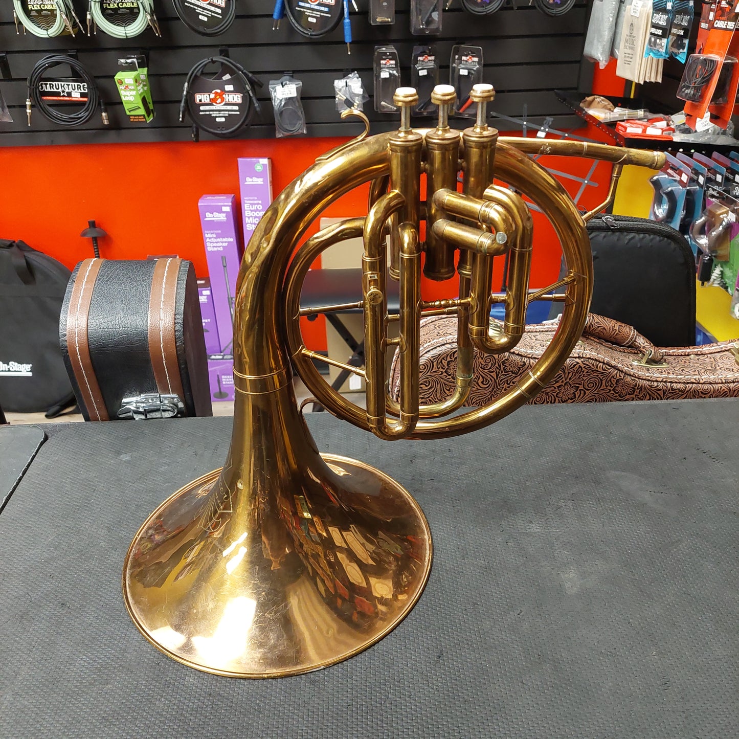 Vintage Pioneer French Horn w/ Mouthpiece (USED)