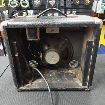 Fender Frontman Guitar Amplifier (USED) "Sold As Is" Missing Knobs & Backplate