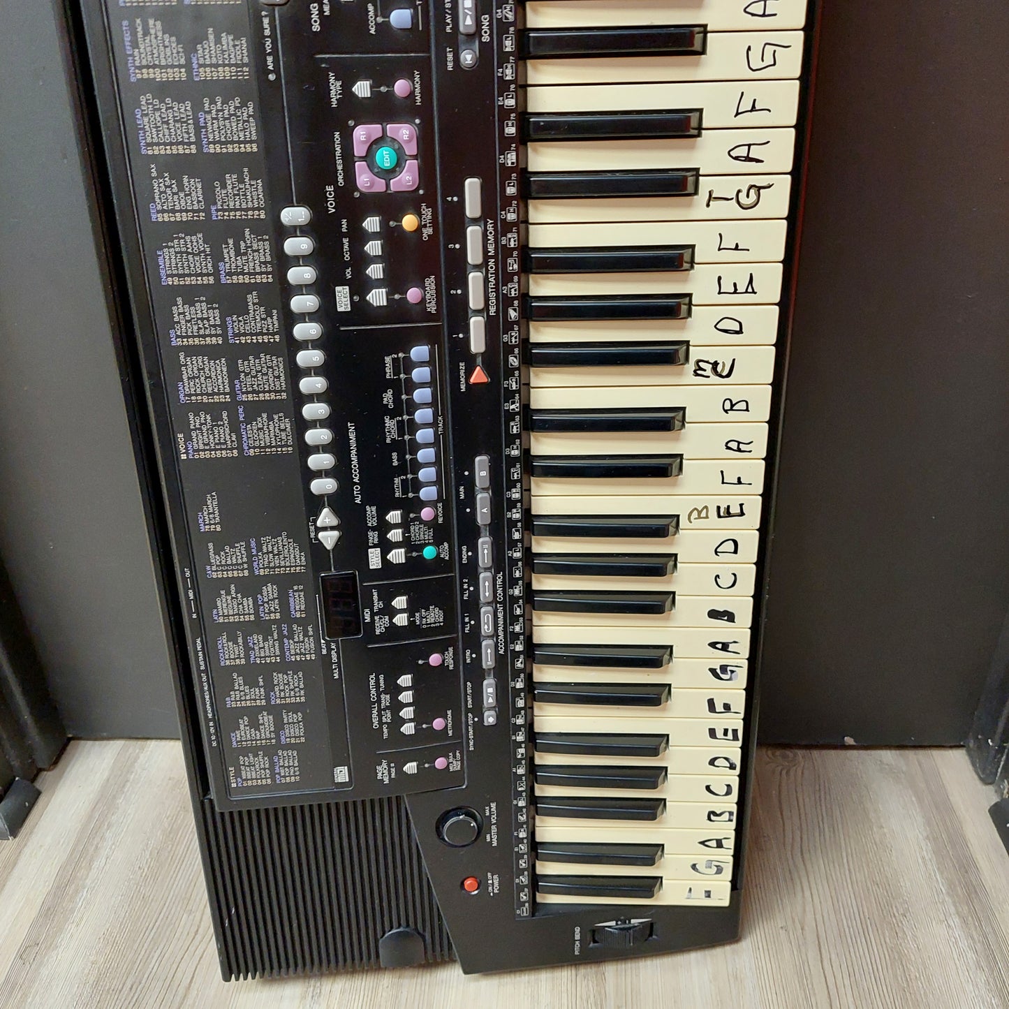 Yamaha PSR-410 Keyboard 61-Key w/ Yamaha Gig Bag (USED) "Missing Battery Cover"