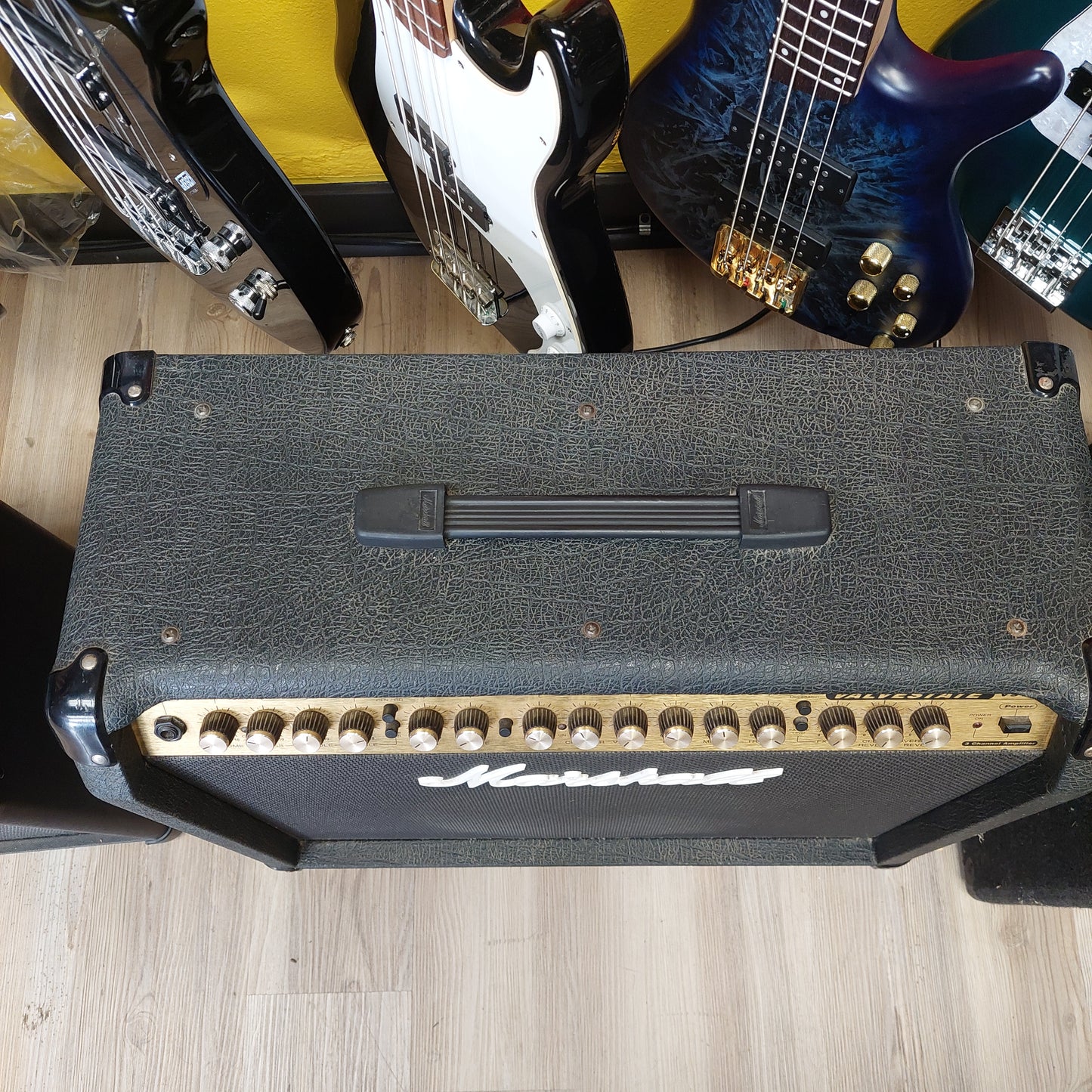 Marshall Valvestate VS100 3-Channel 100-Watt 1x12" Guitar Combo Amplifier (USED) "Missing One Rubber Foot"