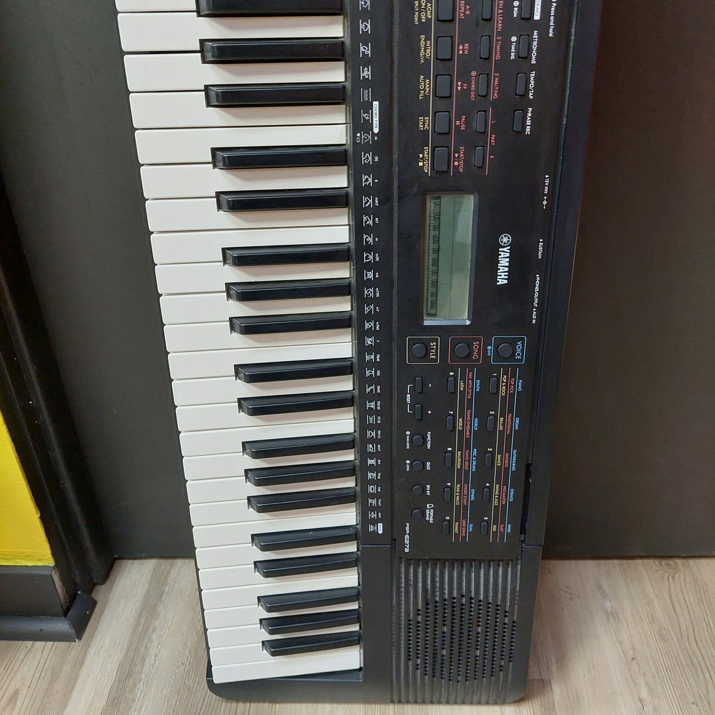 YAMAHA PSR-273 KEYBOARD (USED) SN# 21YEAX02171