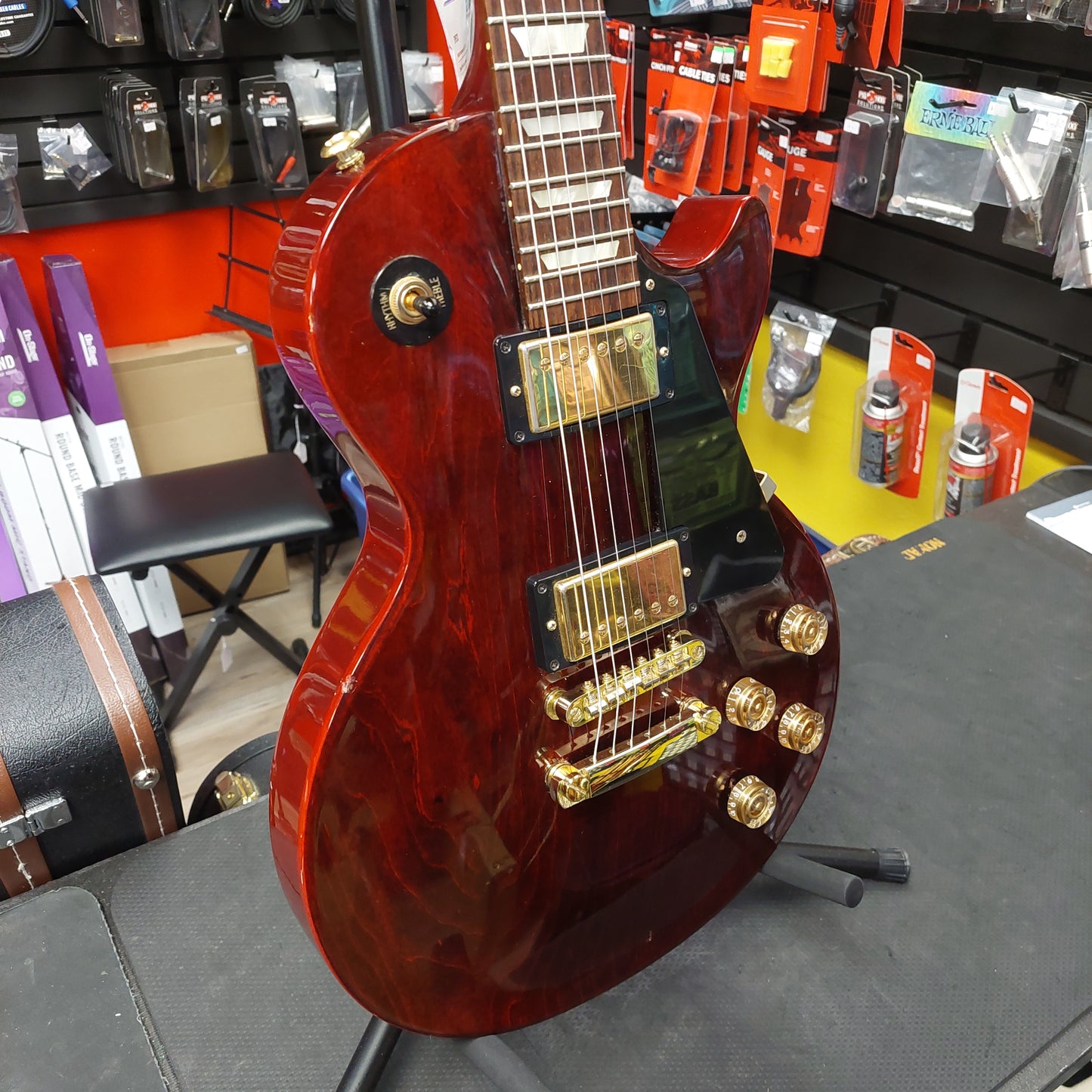 2009 Gibson Les Paul Studio Electric Guitar - Cherry w/ Gibson USA Hard Case SN# 030090434
