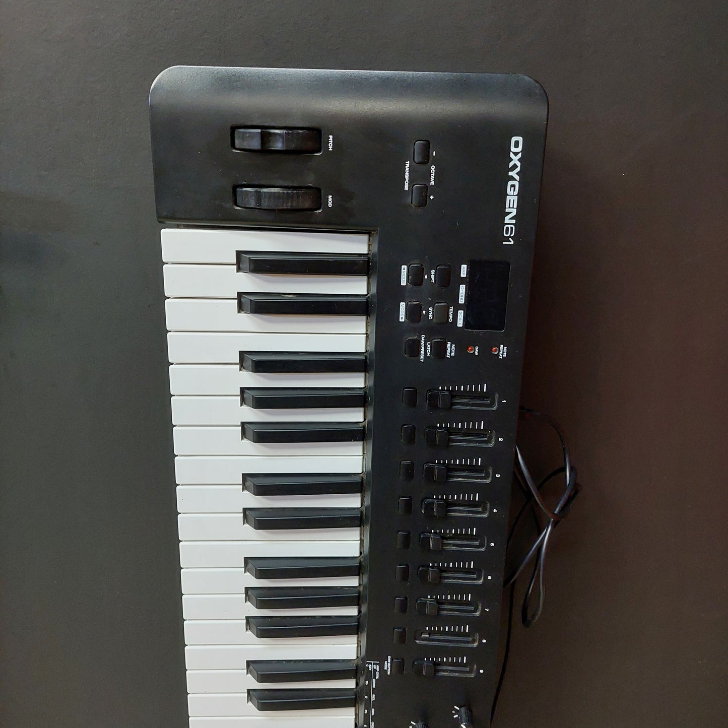 M-Audio Oxygen 61 Midi Keyboard (USED) "Sold As Is" (Power Button Stuck on On Position & Missing 1 Slider Knob) SN# (21)B5210544062