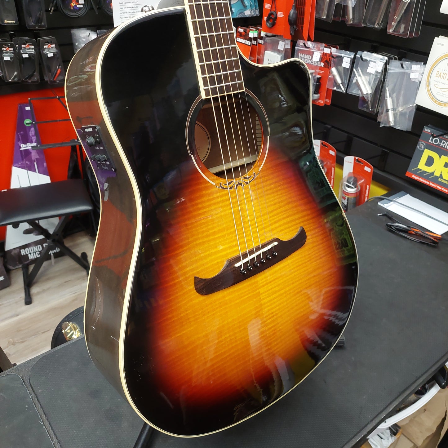 2017 Fender T-Bucket 300-CE Acoustic/Electric Guitar - Sunburst SN# IWA1715621