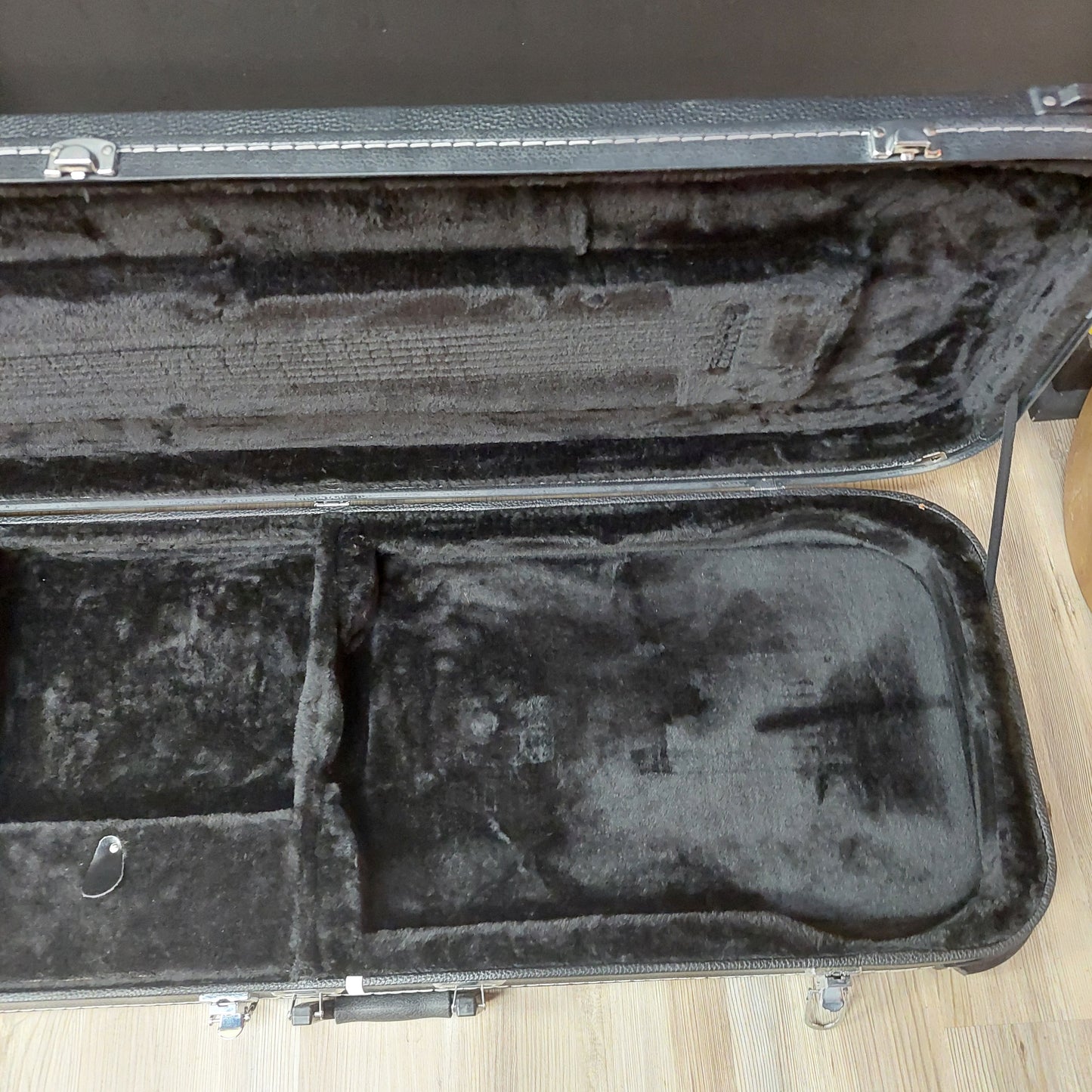 Electric Guitar Hard Case - Black (USED)