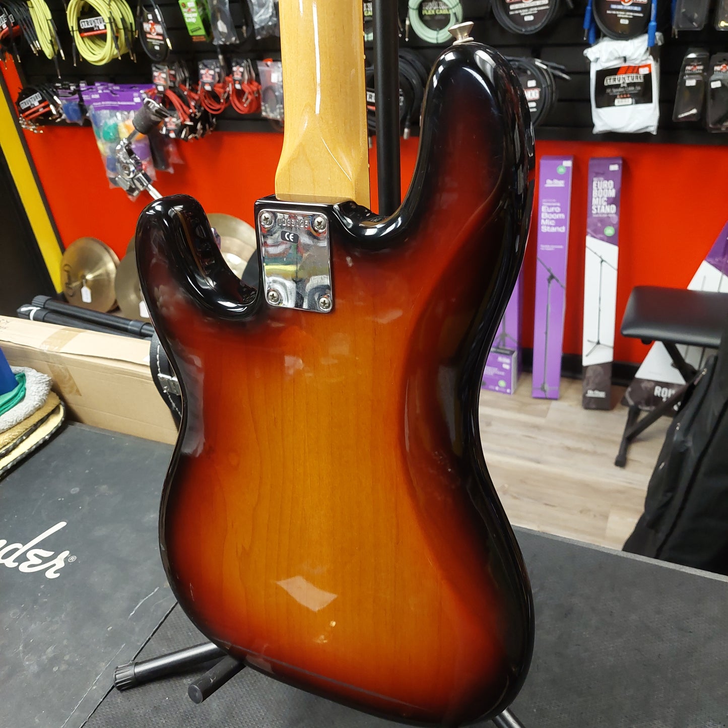 2002 Fender American Vintage '62 Precision Bass, Rosewood Fingerboard, 3-Color Sunburst SN# V138025