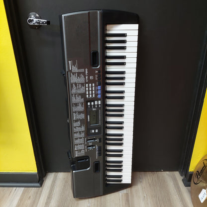 Casio CTK-720 61-Key Portable Keyboard w/ Power Supply & Windsor Gig Bag (USED)