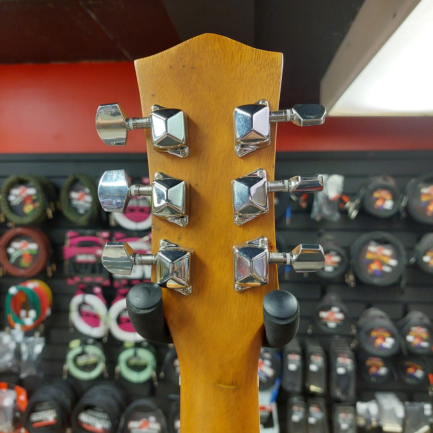 Dreadnought Cutaway Acoustic Guitar - Natural (USED)