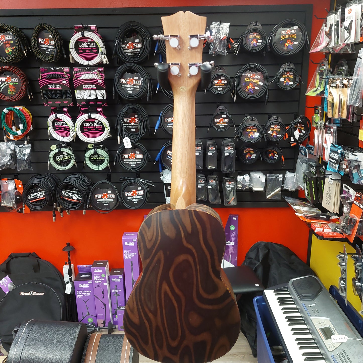 Pyle PUKT55 Soprano Ukulele - Mahogany w/ Flamed Brown Body & Pyle Slipcase