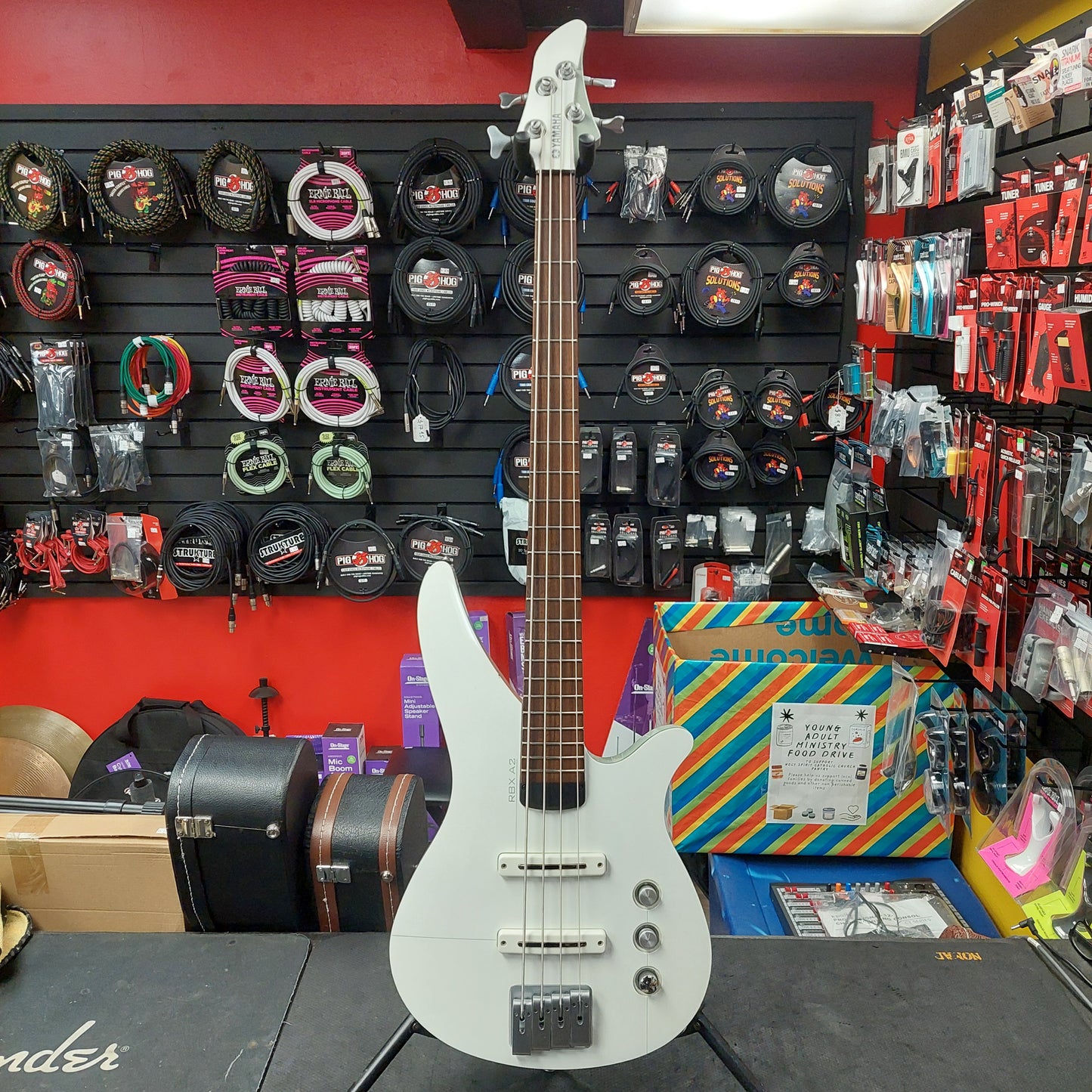 2000's Yamaha RBX A2 4-String Bass - White/Gray (USED) SN# 00J113186