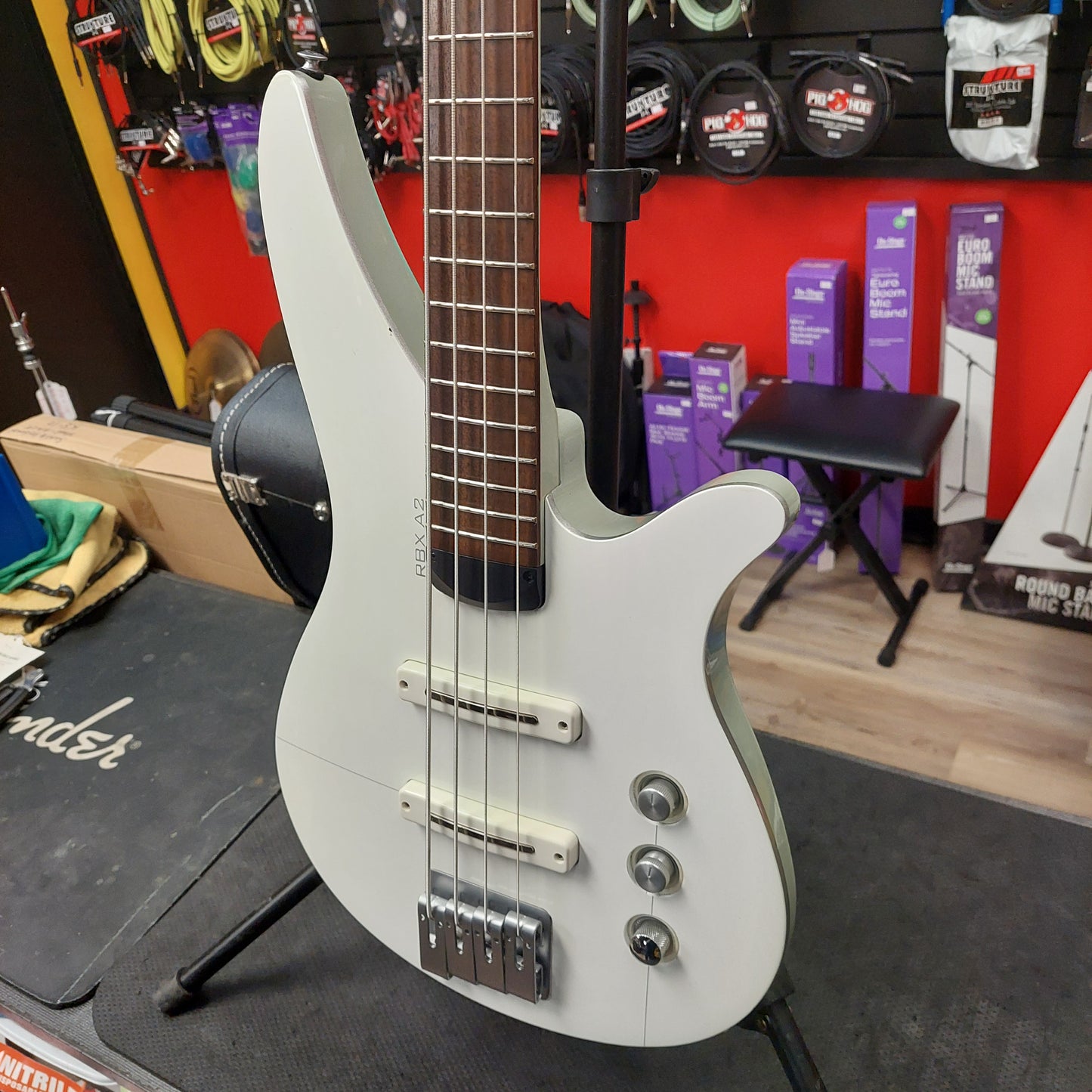 2000's Yamaha RBX A2 4-String Bass - White/Gray (USED) SN# 00J113186