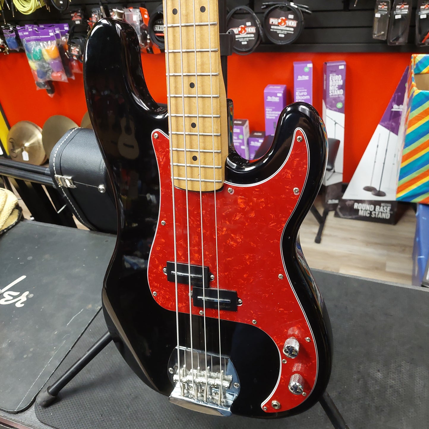 CORT 4-String P-Bass Black w/ Red Pickguard (USED) SN# 7125525